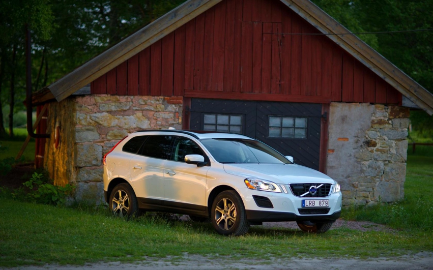 Авто обои Volvo XC-60 2012