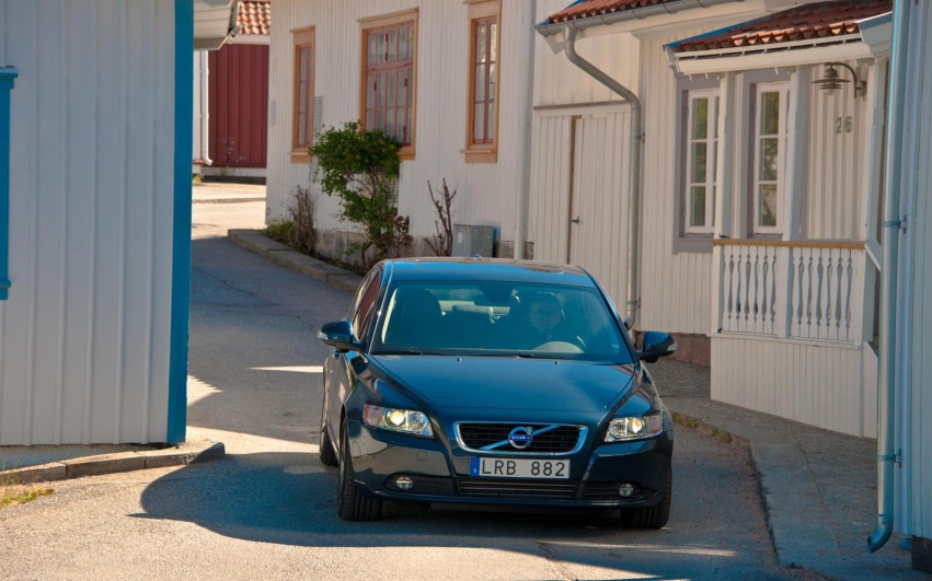 Авто обои Volvo S-40 2012