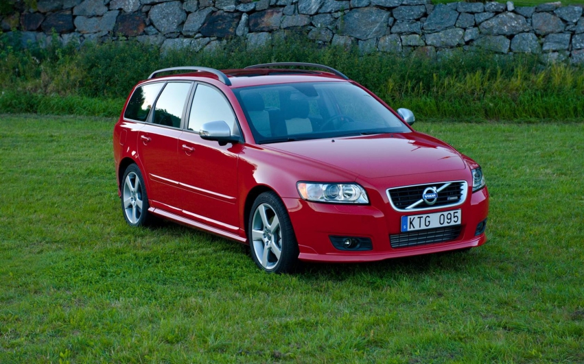 Авто обои Volvo V-50 2012