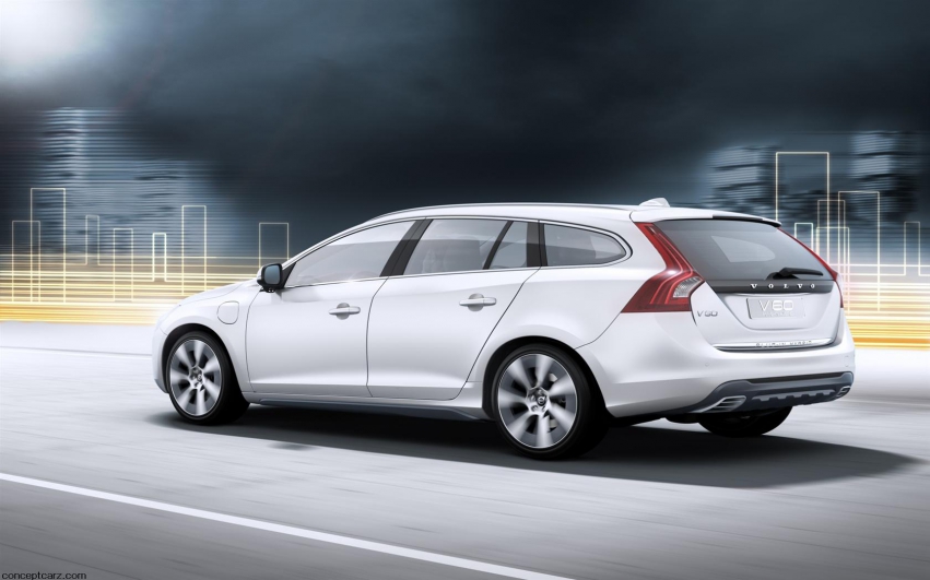 Авто обои Volvo V-60 2012