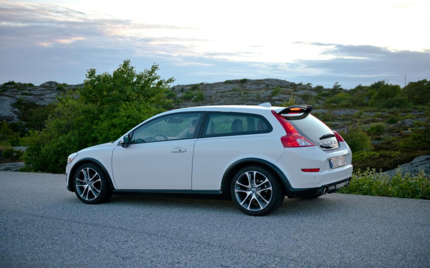 Авто обои Volvo C-30 2012