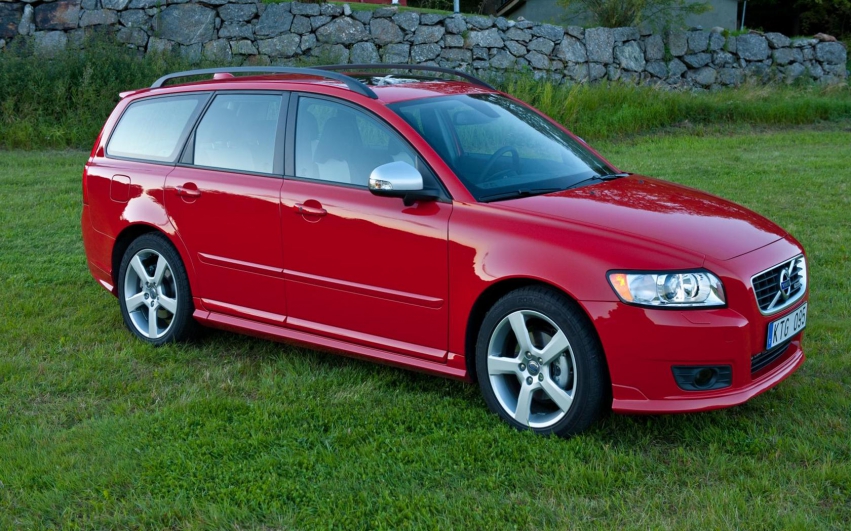 Авто обои Volvo V-50 2012