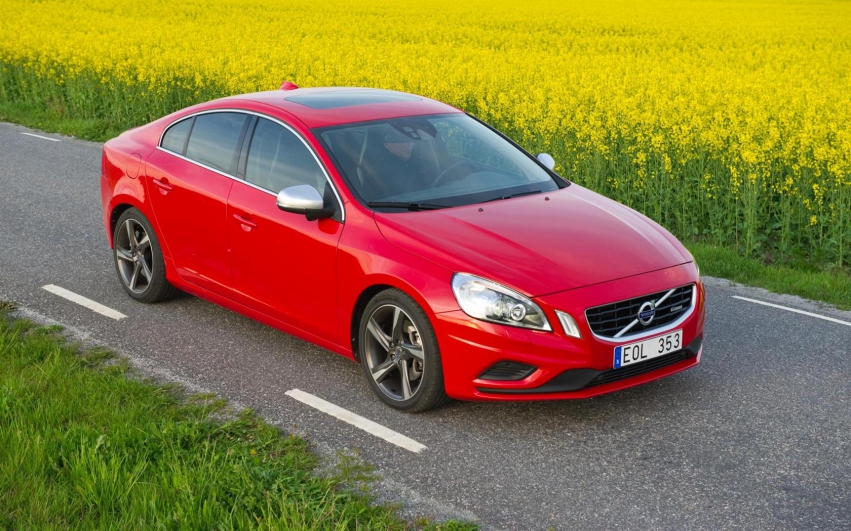 Авто обои Volvo S-60 2012