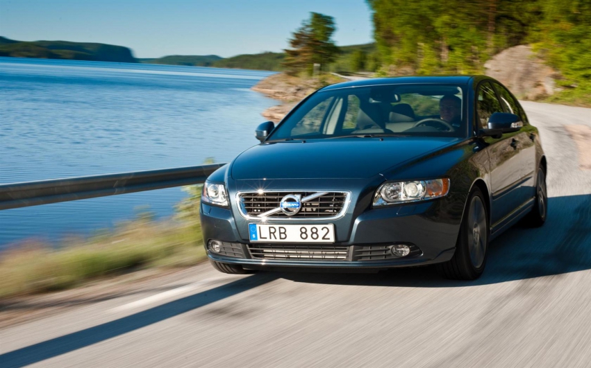 Авто обои Volvo S-40 2012